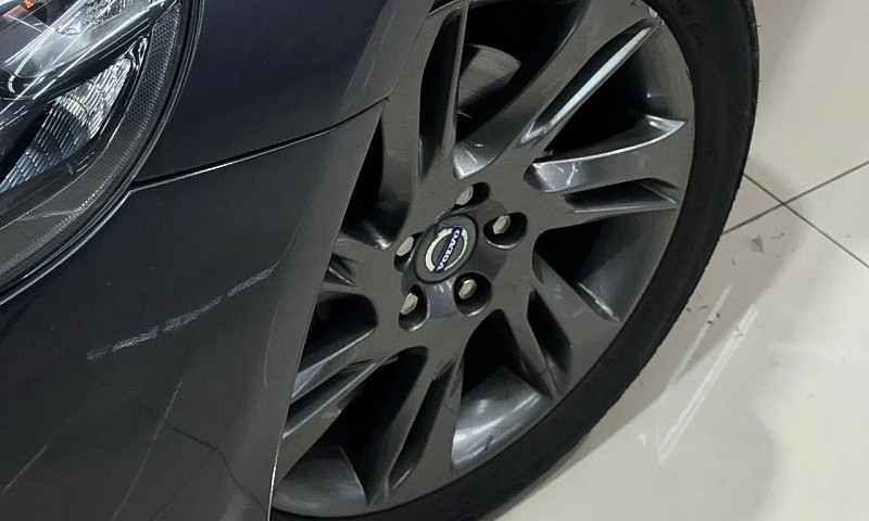 Volvo V40 T-4 2.0 Au...