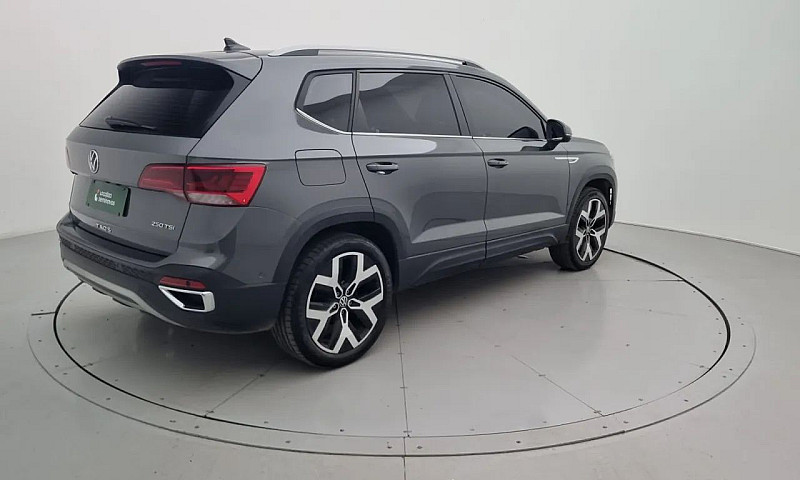 Volkswagen Taos High...