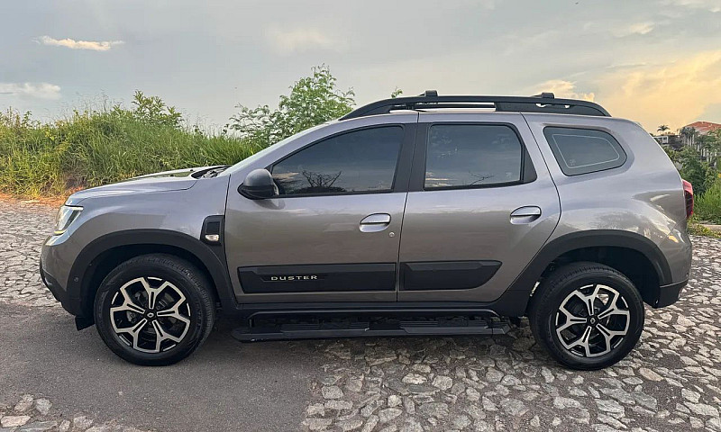 Renault Duster Iconi...