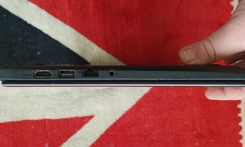 Ultrabook Dell Vostr...