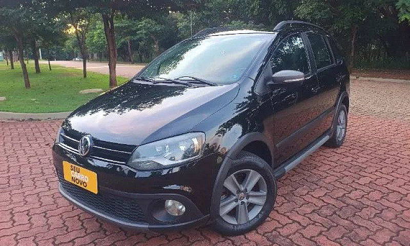 Volkswagen Space Cro...