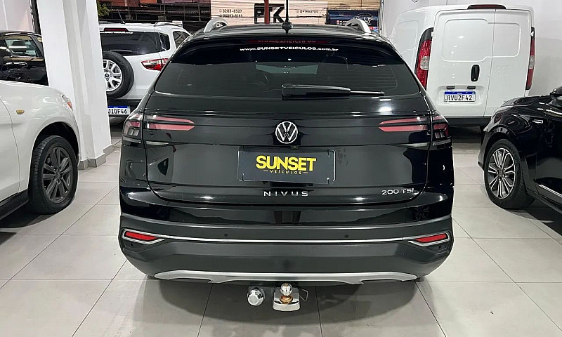 Volkswagen Nivus Hig...