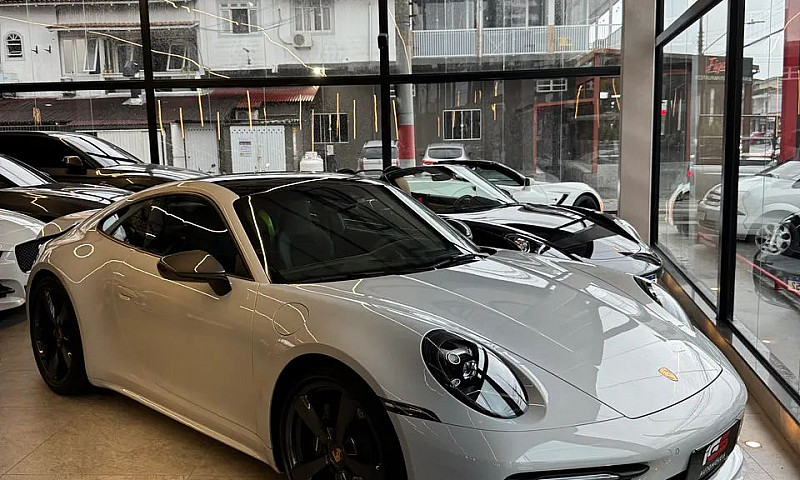 Porsche 911 Carrera ...