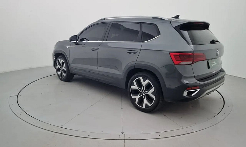 Volkswagen Taos High...