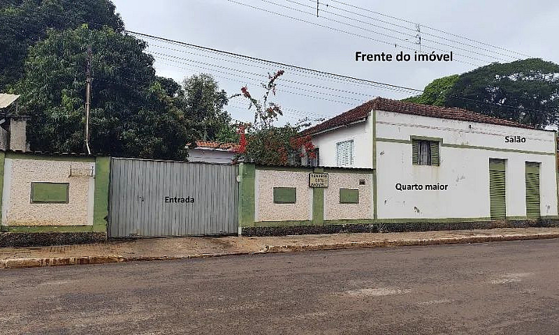 Casa Em Área De 1.00...