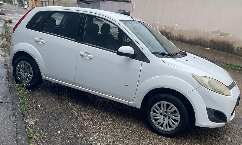 Ford Fiesta Se 1.6 8...