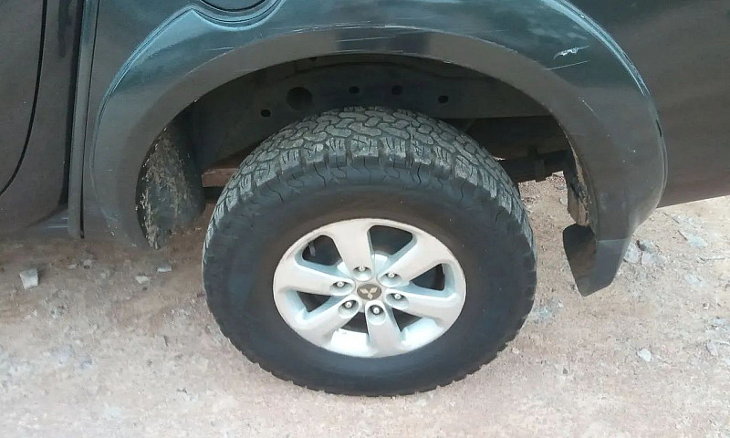 Mitsubishi L200 Trit...