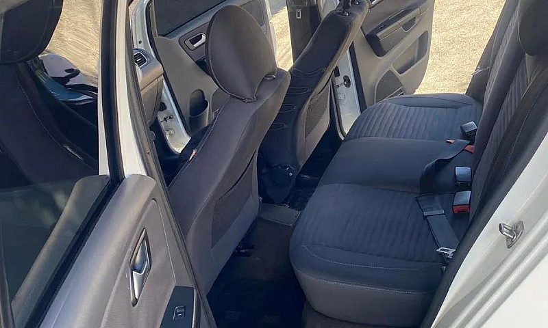 Volkswagen Crossfox ...