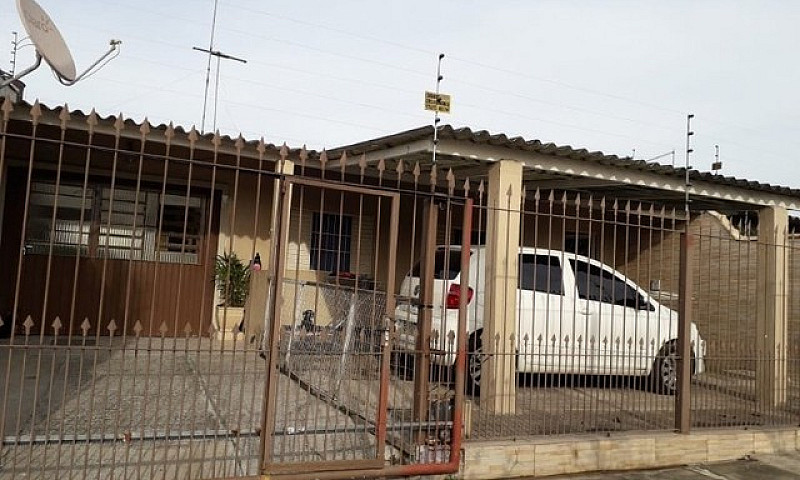Canoas - Casa Padrão...
