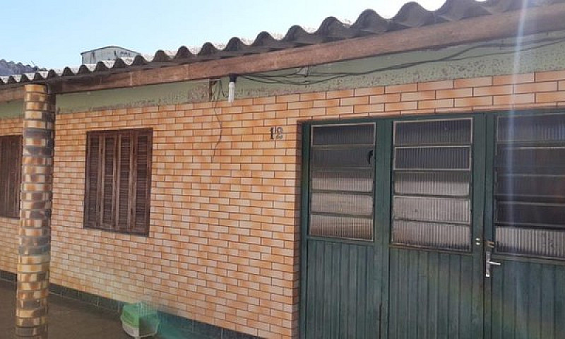 Canoas - Casa Padrão...