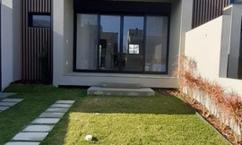 Casa À Venda No Bair...