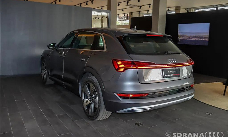 Audi E-Tron 2022...