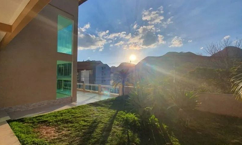 Casa Linda Em Nova F...