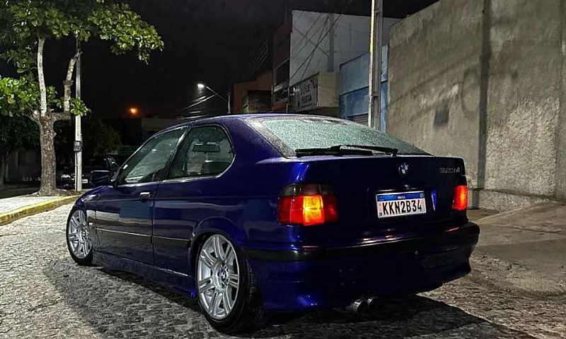 Bmw 323I 323Ti Compa...