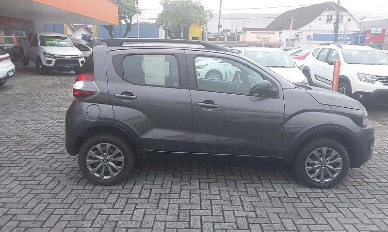 Fiat Mobi Trekking 1...