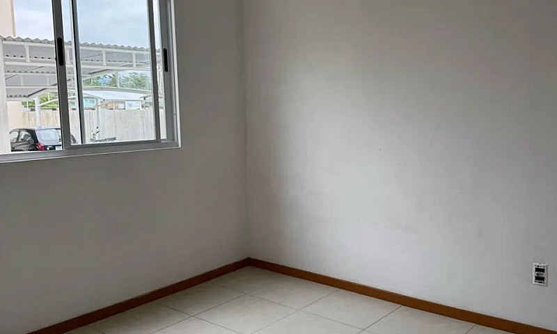 Aluga-Se Apartamento...