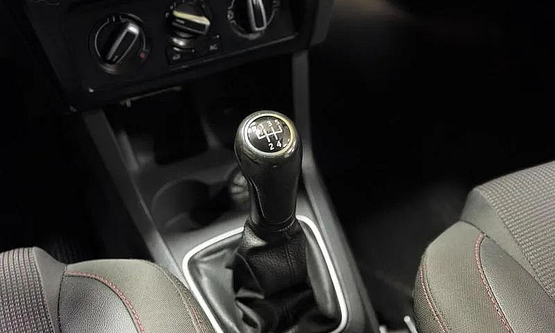 Volkswagen Fox 1.6 M...