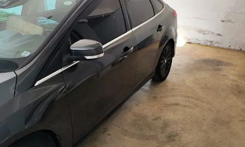 Ford Focus Fastback ...