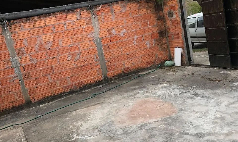 Vende-Se Casa Vitóri...
