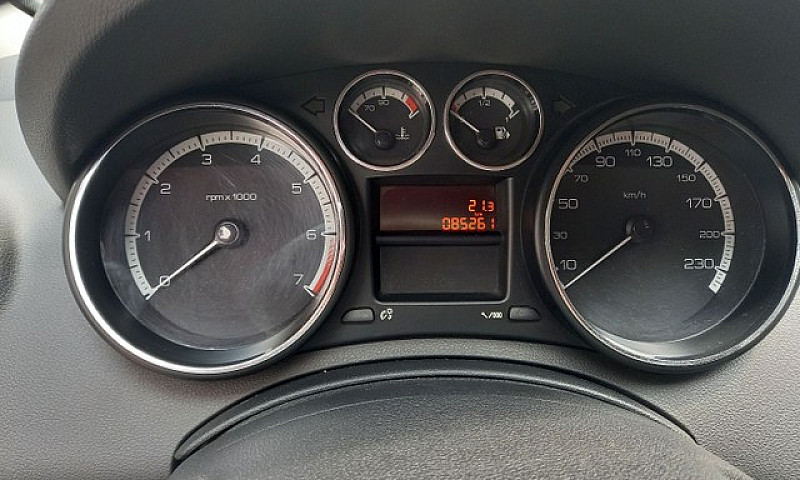 Peugeot 408 Allure -...