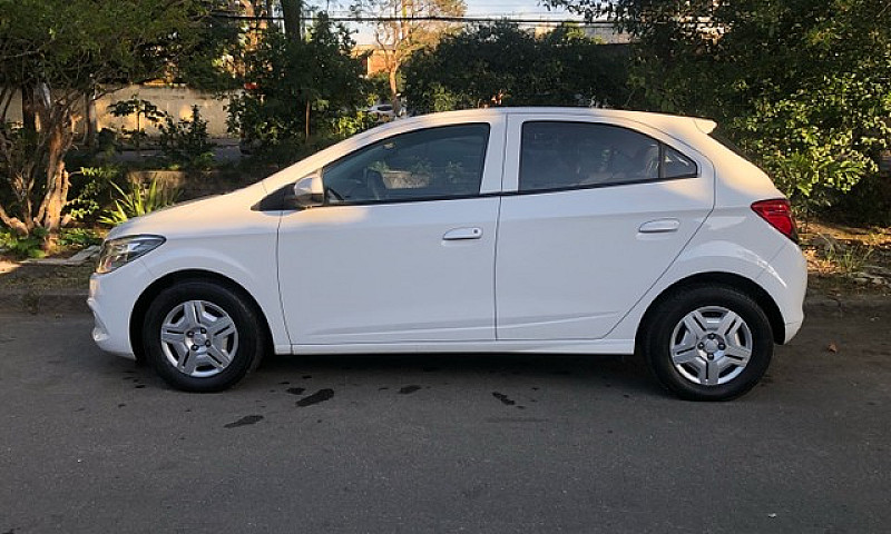 Chevrolet Onix 2018 ...