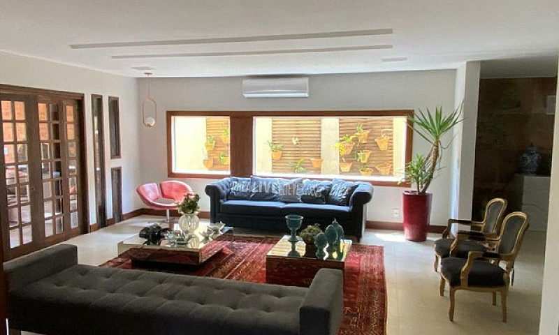 Casa Com 4 Dorm E 42...