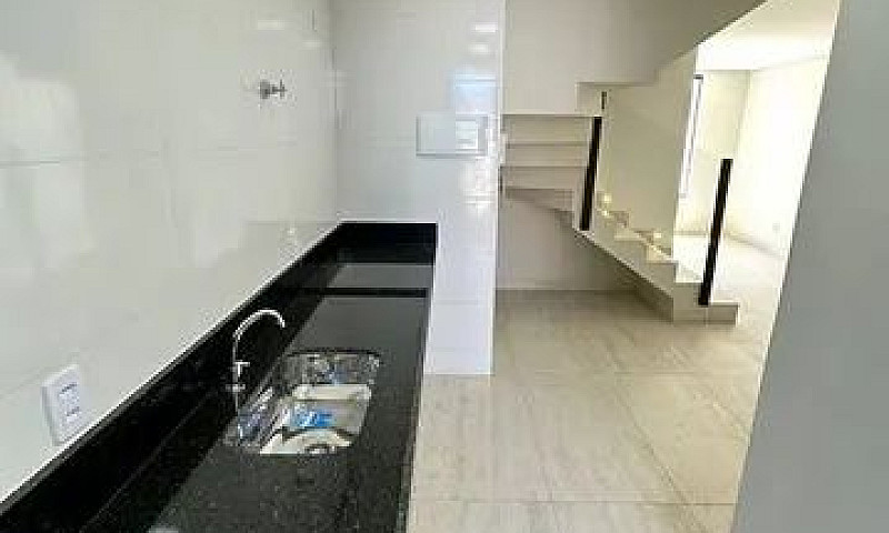 Casa Com 3 Quartos 1...