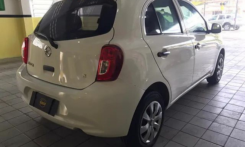 Nissan March 1.0 201...