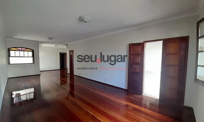 Casa 4 Dormitórios P...