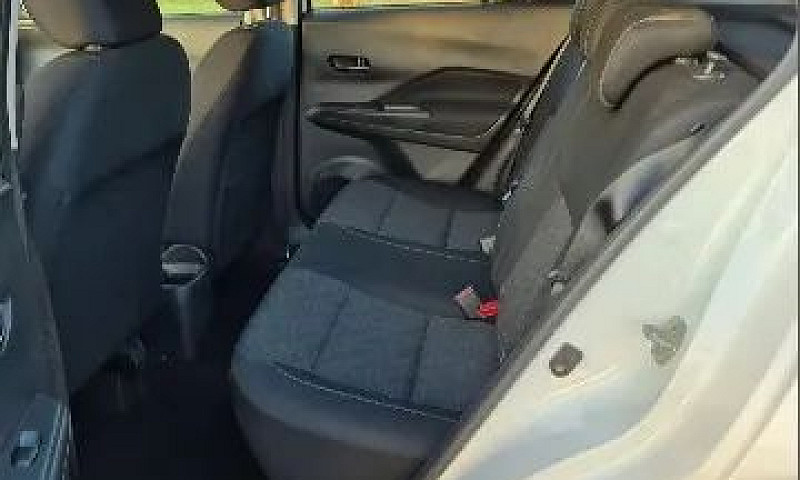 Nissan Kicks Sense 1...
