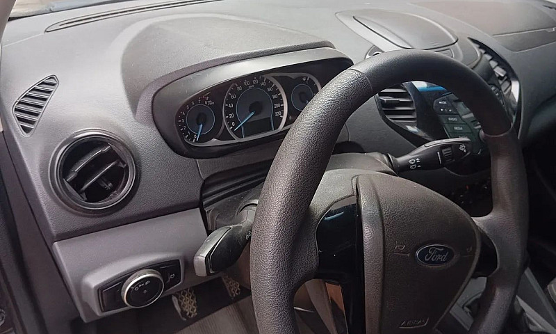Ford Ka+ Sedan 1.0 T...