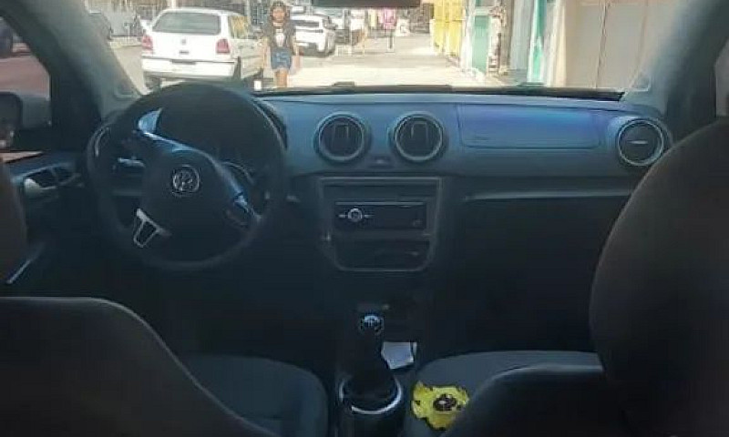 Volkswagen Voyage 1....