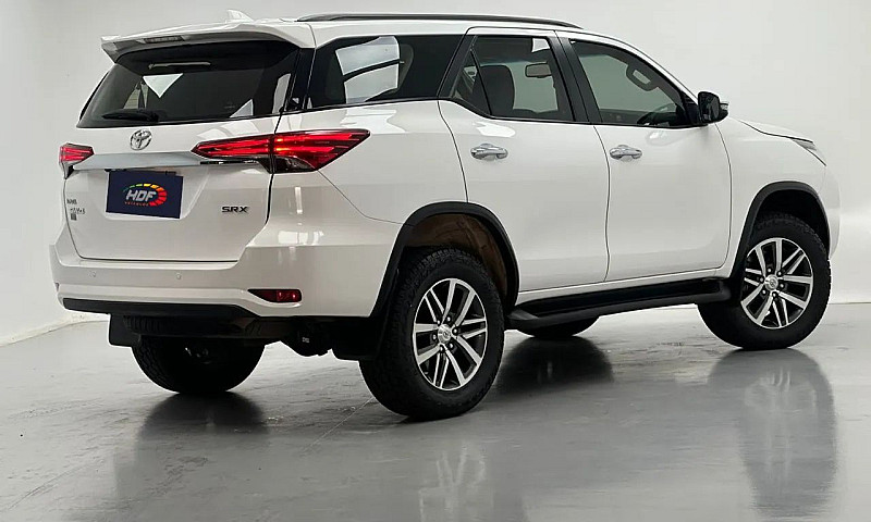 Hilux Sw4 Srv 4X2 2....