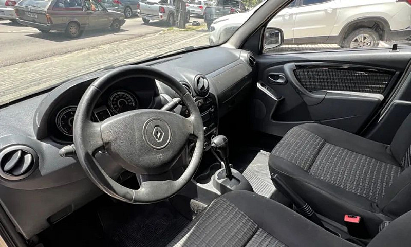 Renault Sandero Priv...