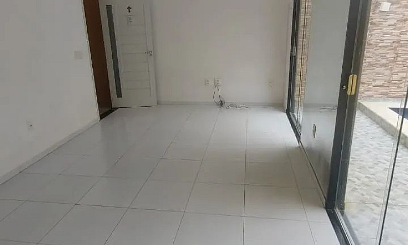 Alugo Casa Com Pisci...