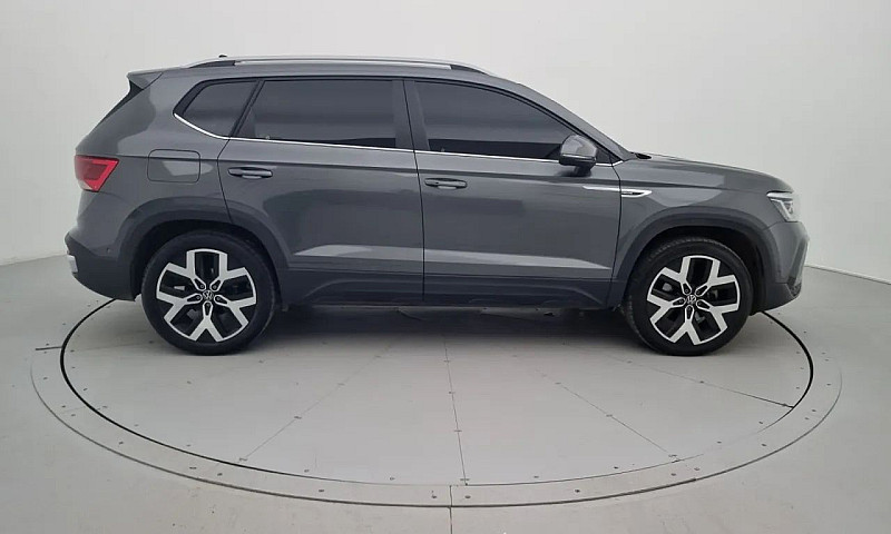 Volkswagen Taos High...