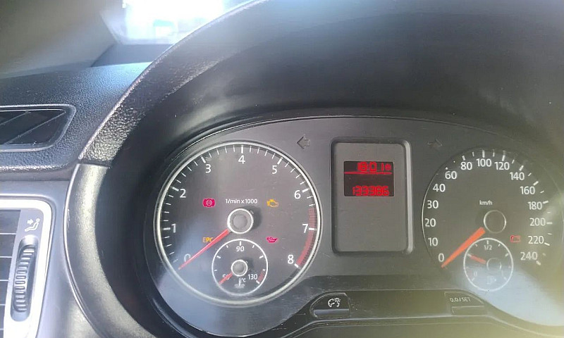 Volkswagen Fox 1.6 M...