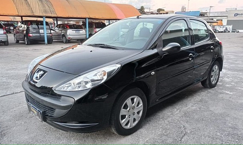 Peugeot 207 1.4 2010...
