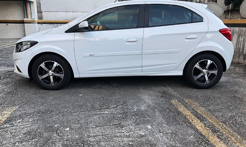  Chevrolet Onix 1.4L...