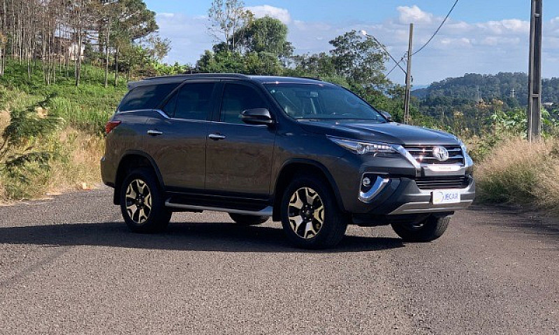 Hilux Sw4 Diamond 4X...