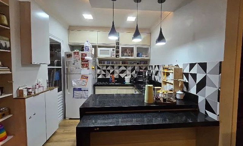 Casa Em Condomínio T...
