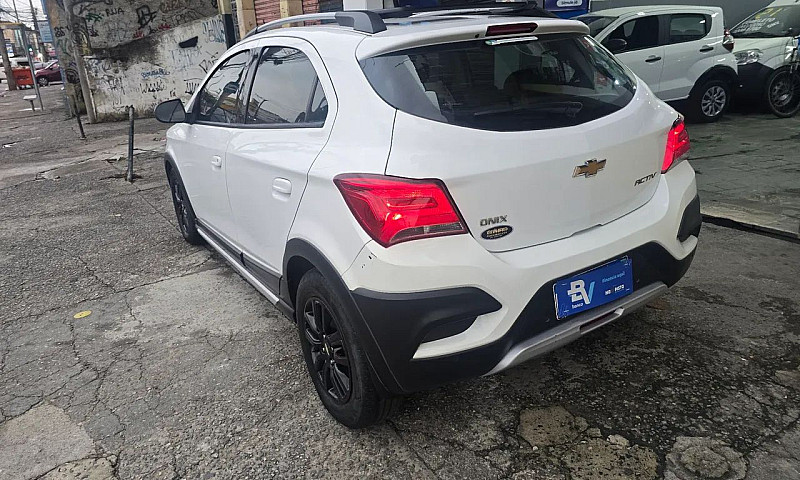 Chevrolet Onix Activ...