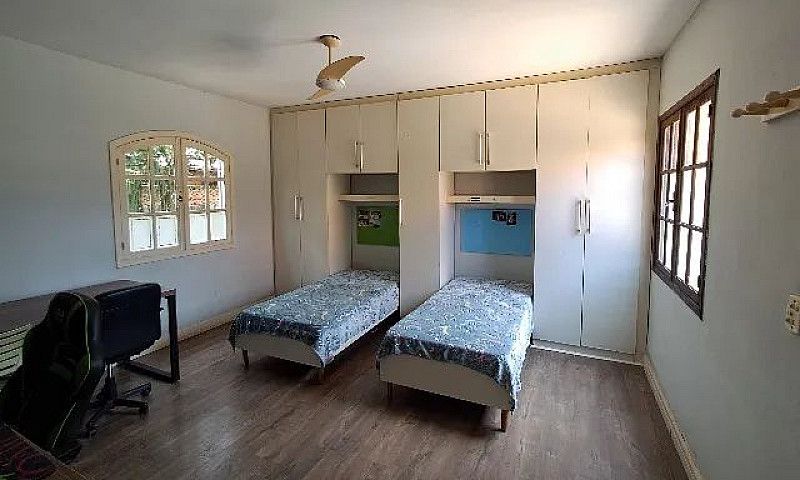 Casa 03 Quartos Em C...