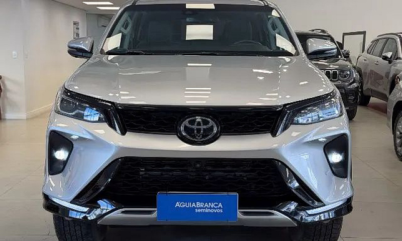Toyota Hilux Sw4 Srx...