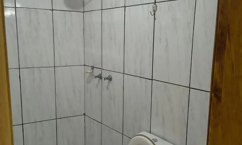 Alugo Casa...