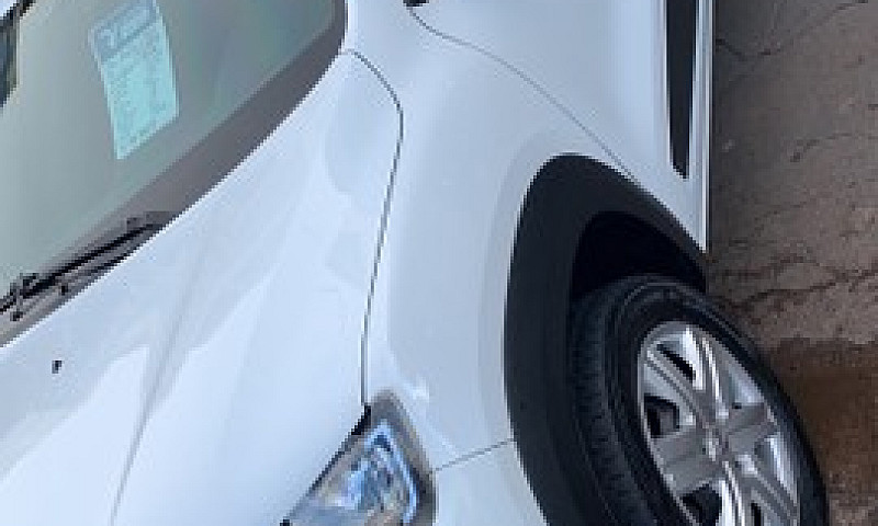 Kwid 1.0 Zen 75 Mil ...
