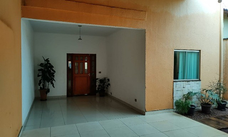 Sobrado À Venda...