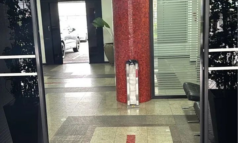 Sala Comercial Em Sa...