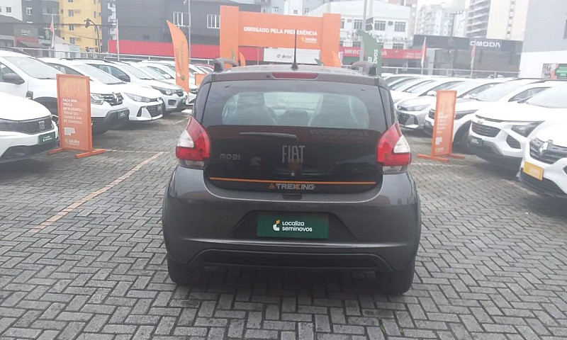 Fiat Mobi Trekking 1...