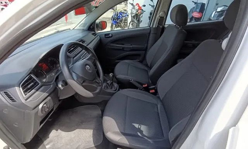 Volkswagen Voyage 1....